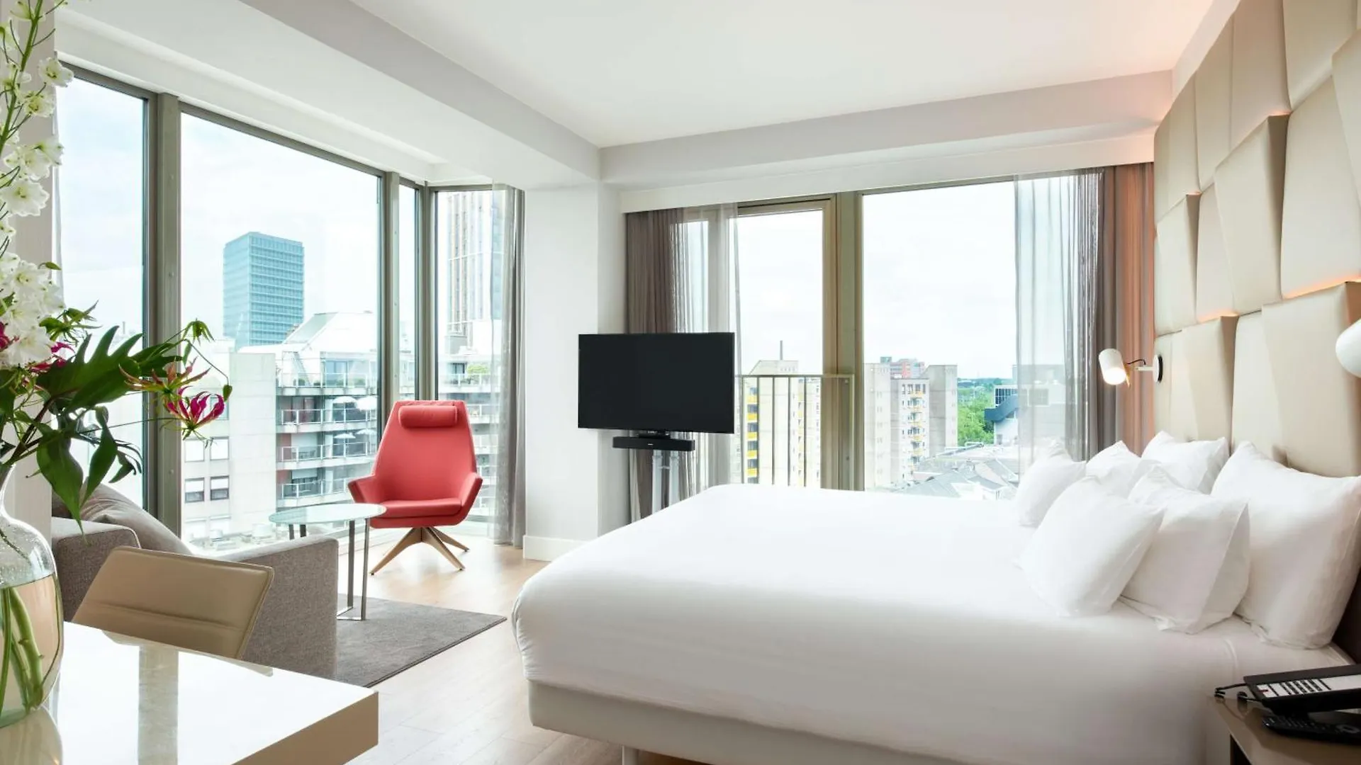 Nh Collection Eindhoven Centre Hotel 5*,